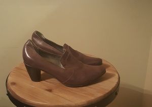 New Fidji Brown Leather Pump